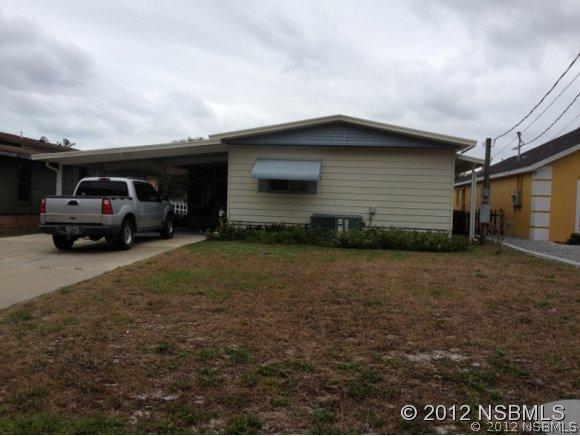 173 E Ariel Rd., Oak Hill, FL 32759