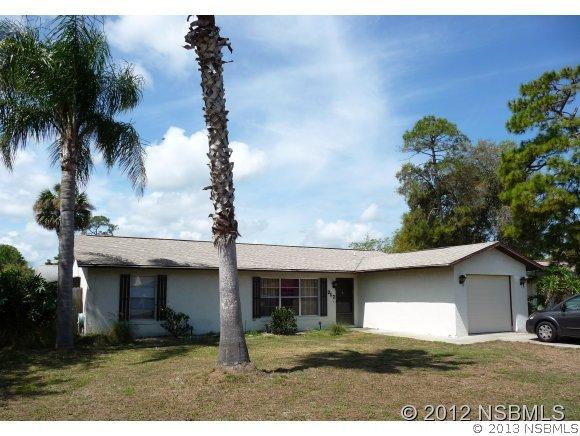 212 Wildwood Dr., Edgewater, FL 32132