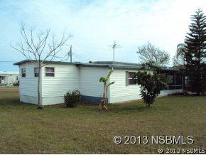 132 South St, Oak Hill, FL 32759