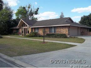 827 Sawgrass Ln., New Smyrna Beach, FL 32168