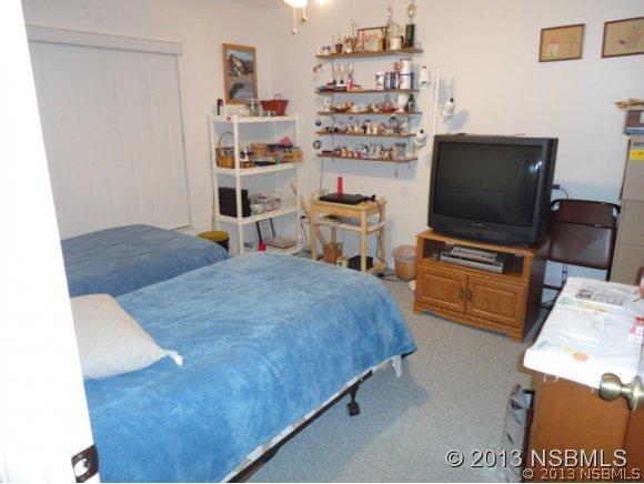 301 Sea Gull Ct., Edgewater, FL 32141