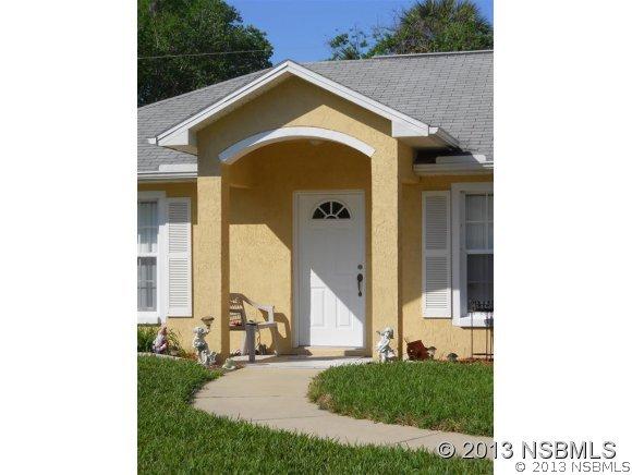 1616 Queen Palm Dr., Edgewater, FL 32132