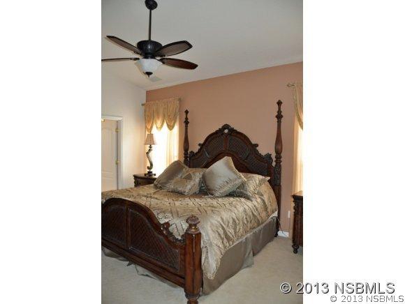 419 Phillips Creek Ln., New Smyrna Beach, FL 32168