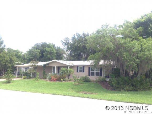 439 Sioux Blvd., Oak Hill, FL 32759