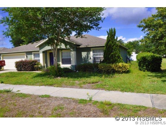 1312 Island Cove Dr., Deland, FL 32724