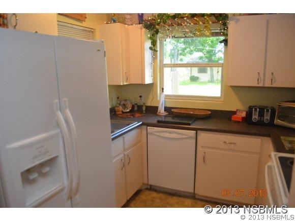 2754 Evergreen Dr., Edgewater, FL 32141