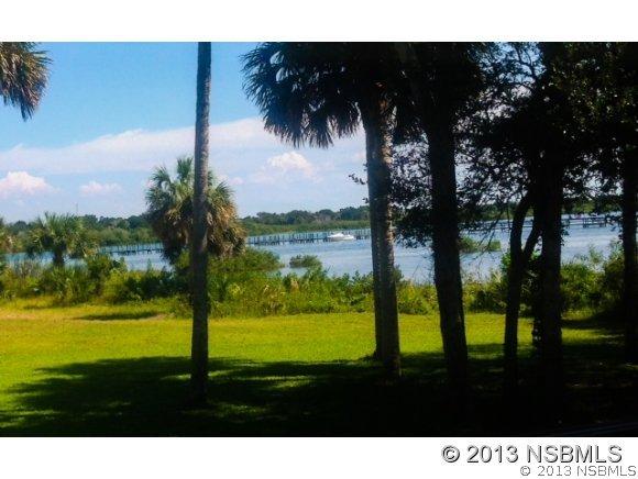 493 Cheyenne Dr., Oak Hill, FL 32759
