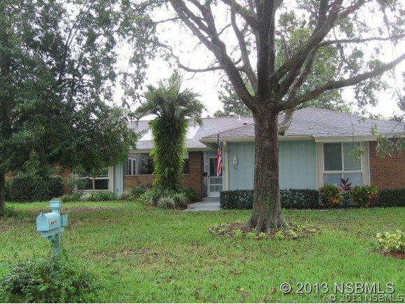 157 Sand Pine Pl., New Smyrna Beach, FL 32168