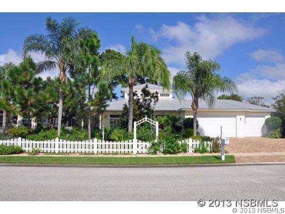 2814 Bay Side Dr., New Smyrna Beach, FL 32168