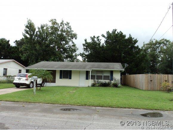 304 Adele St., Edgewater, FL 32132