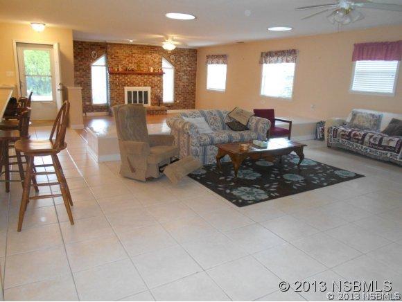 1912 Kumquat Dr., Edgewater, FL 32141