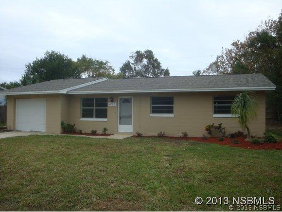 1707 Dayton St., Edgewater, FL 32132