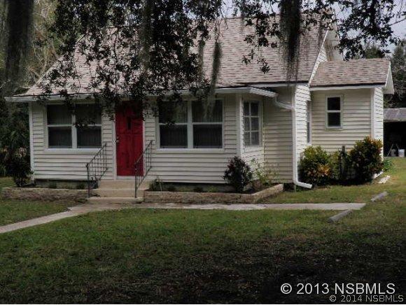 131 Oak St., Oak Hill, FL 32759