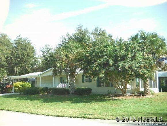 403 Sioux Blvd., Oak Hill, FL 32759