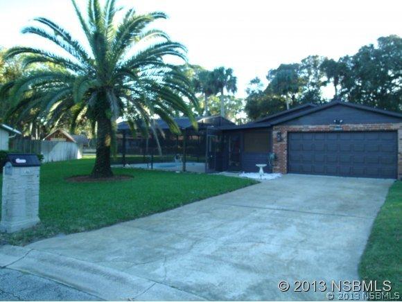 702 Tee Cir., New Smyrna Beach, FL 32168