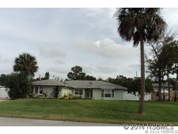2939 Pine Tree Dr., Edgewater, FL 32132
