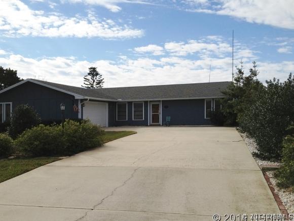 25 Cunningham Dr., New Smyrna Beach, FL 32168