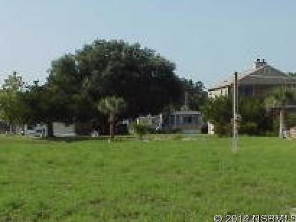 133 Randle Ave., Oak Hill, FL 32759