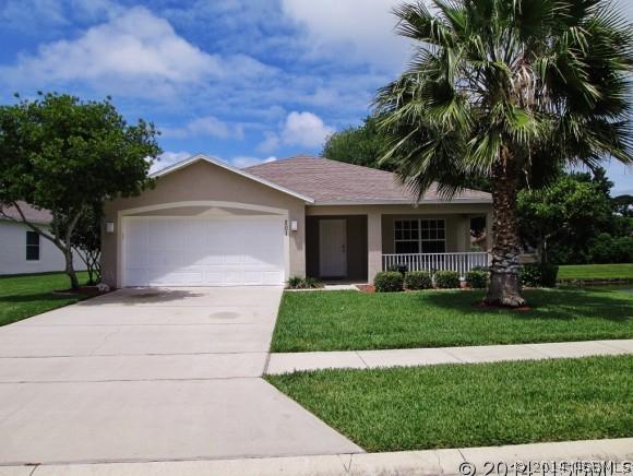 201 Oak Branch Dr., Edgewater, FL 32141