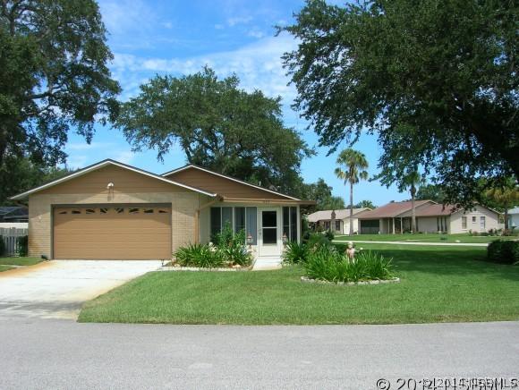 403 Sandpiper Ct., Edgewater, FL 32141