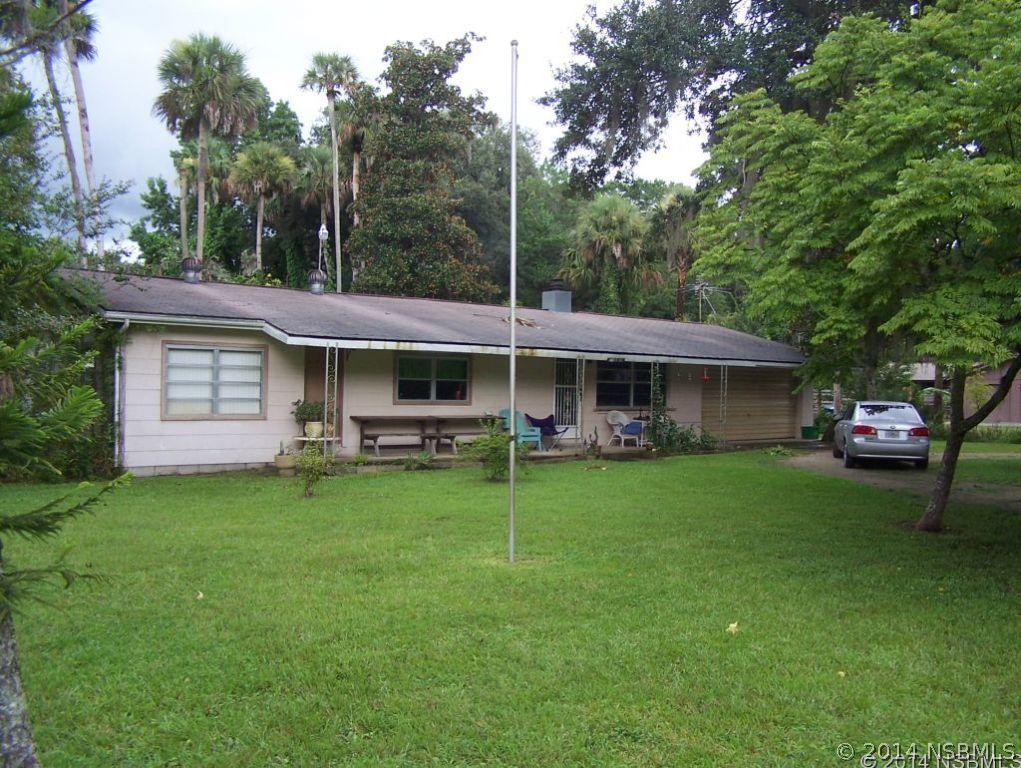 2219 Live Oak Dr., New Smyrna Beach, FL 32168