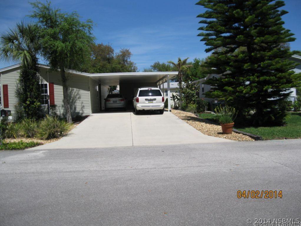 294 Water Landing Dr., Oak Hill, FL 32759