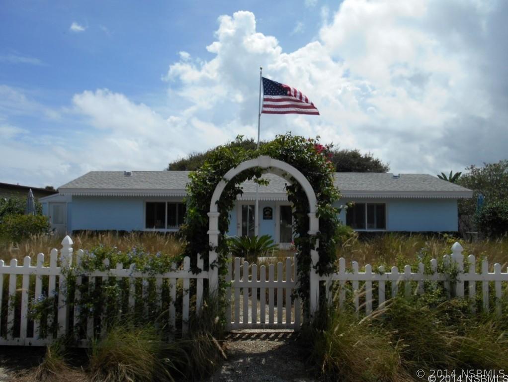 405 Columbus Ave. #A & B, New Smyrna Beach, FL 32169