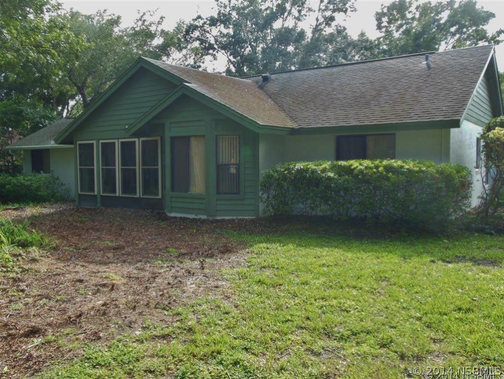 30850 Mission Ave., Tavares, FL 32778