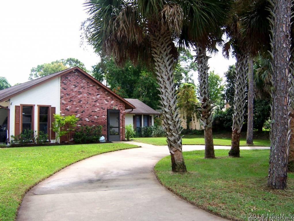 2403 Tamarind Dr., Edgewater, FL 32141