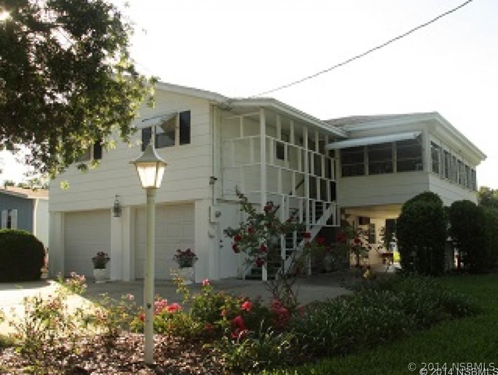 240 Randle Ave., Oak Hill, FL 32759