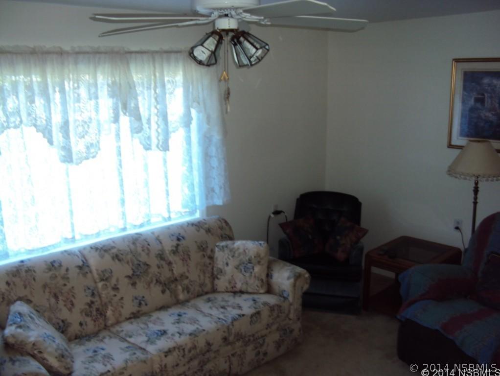 125 N 1st St., Oak Hill, FL 32759