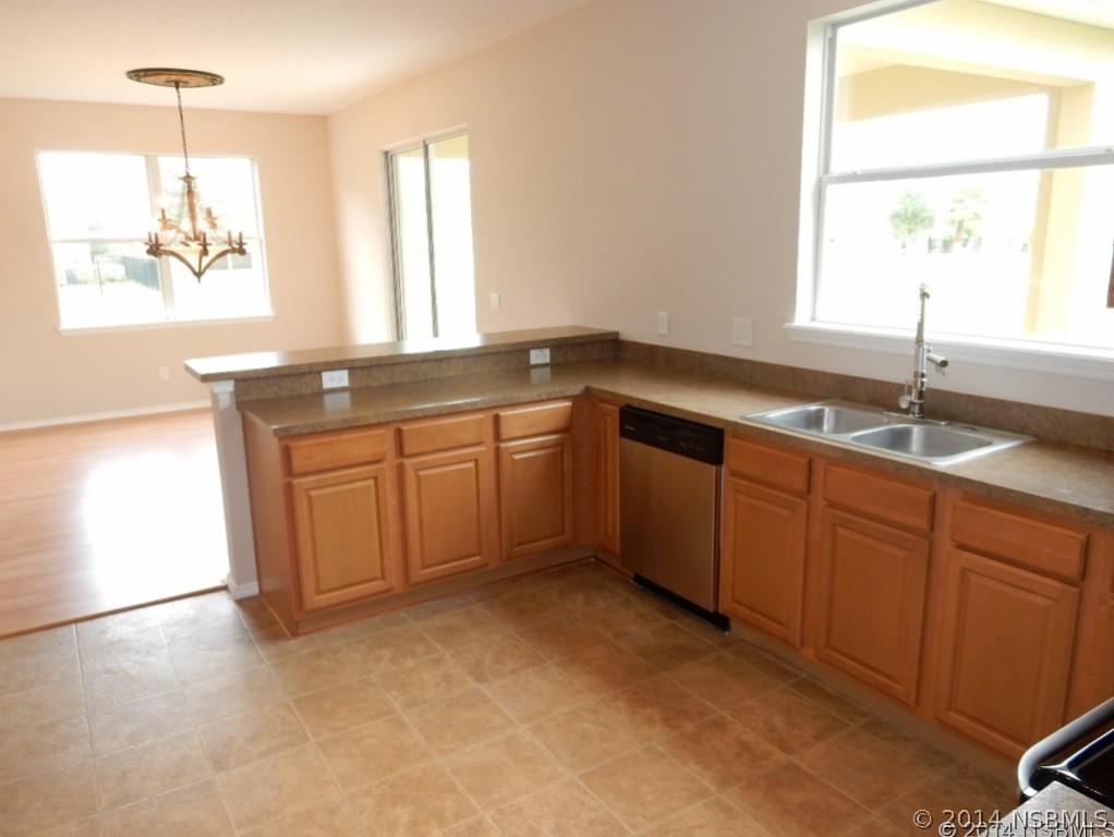2709 Atlantis Dr., New Smyrna Beach, FL 32168