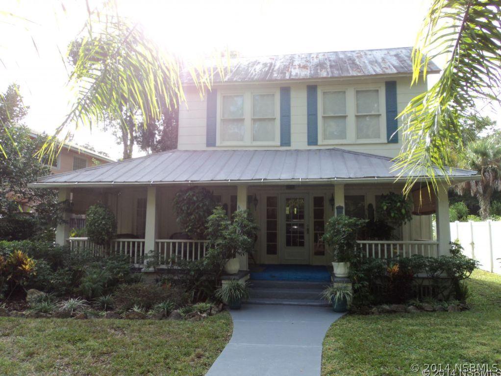 614 Faulkner St., New Smyrna Beach, FL 32168