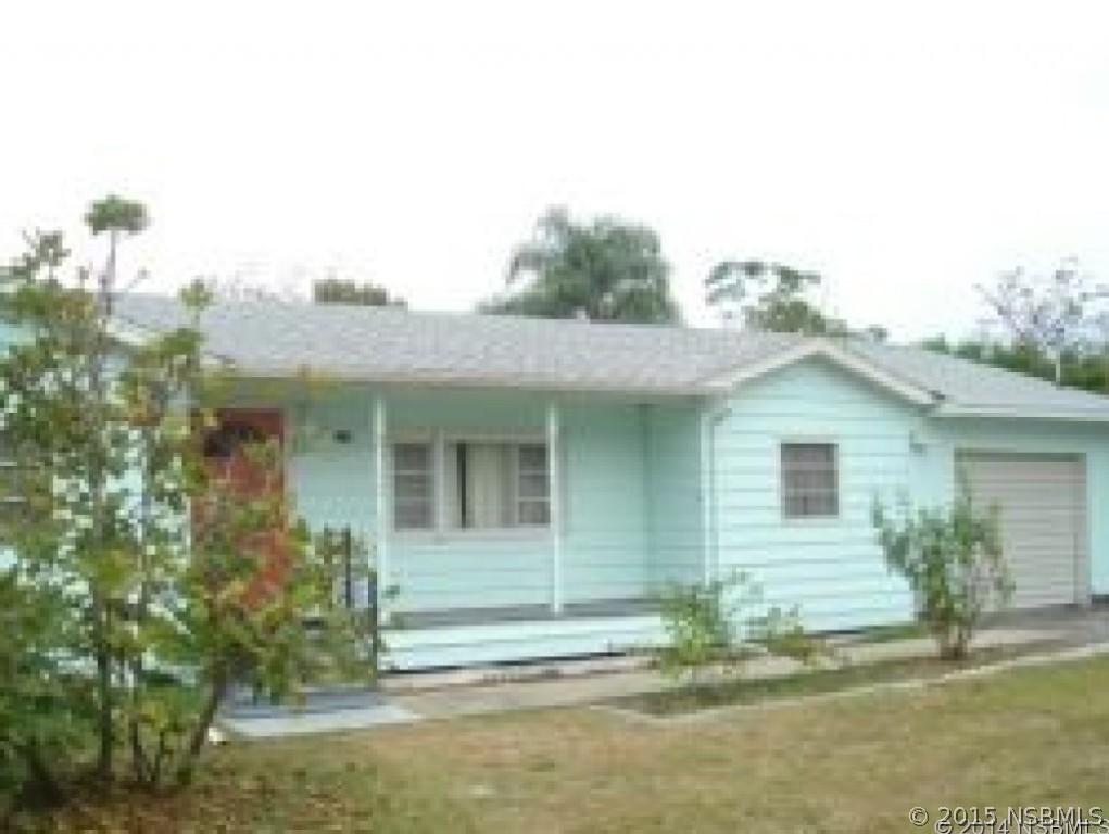 216 Sargent Ave., Oak Hill, FL 32759