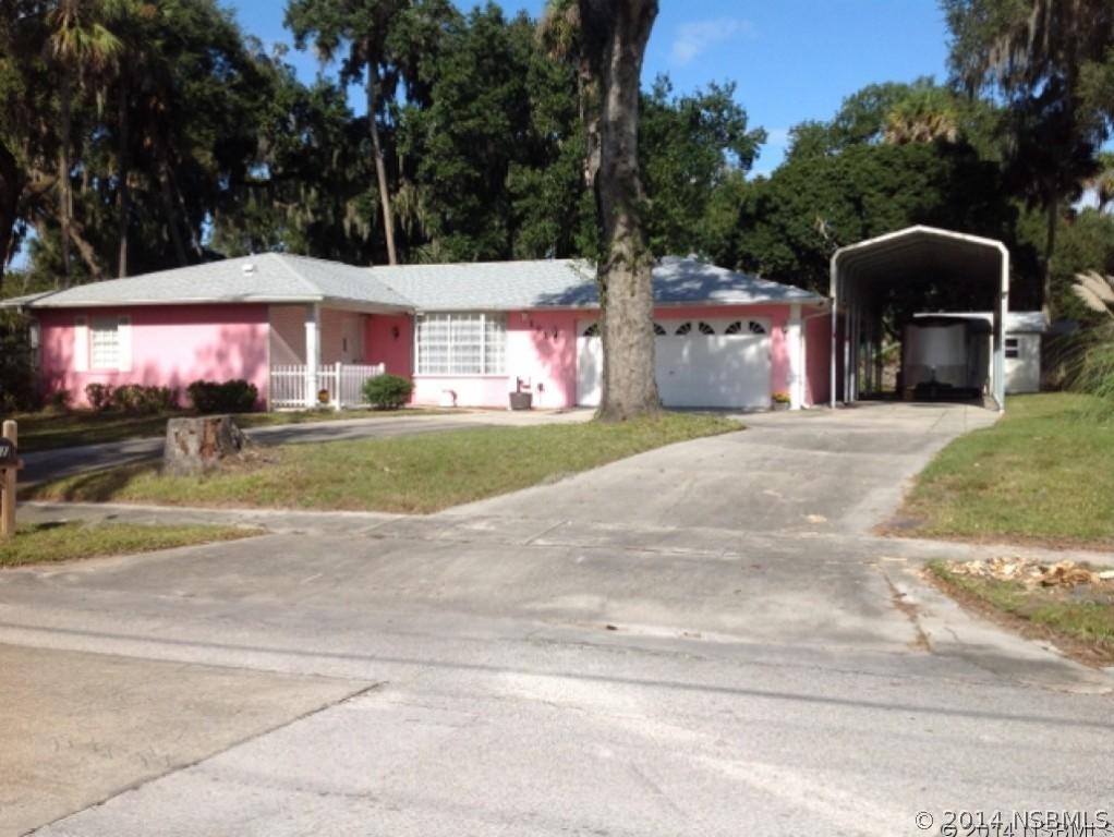121 Oak Ridge Ave., Edgewater, FL 32132