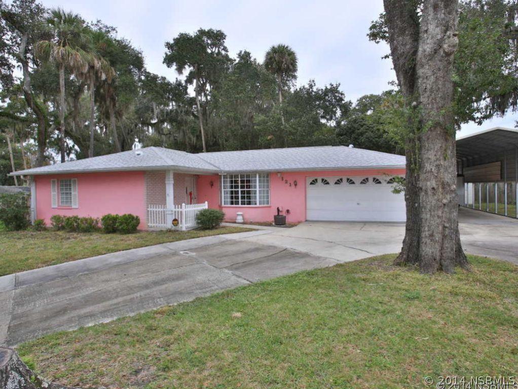 121 Oak Ridge Ave., Edgewater, FL 32132
