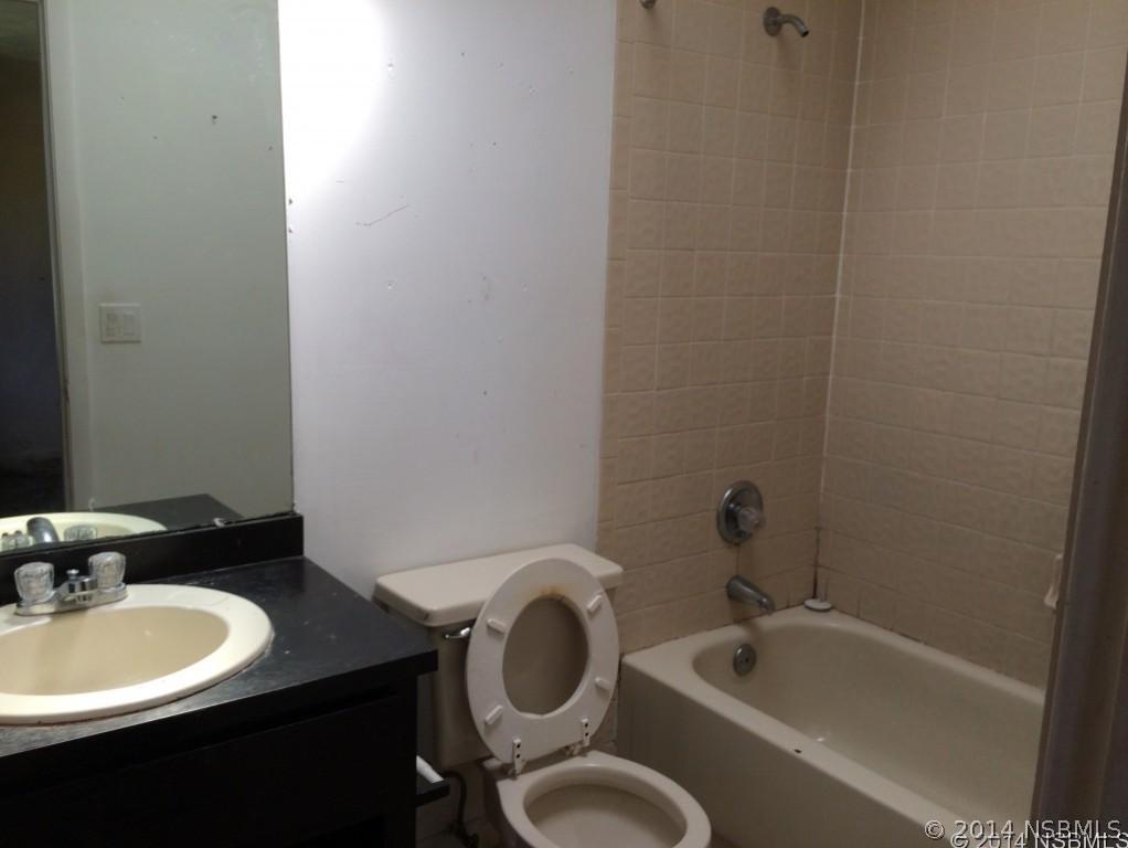 2525 Yule Tree Dr., Edgewater, FL 32141