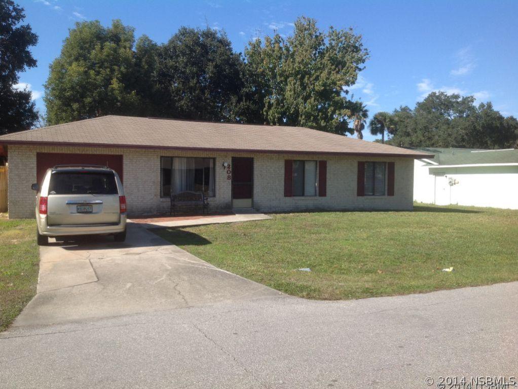 208 Wildwood Dr., Edgewater, FL 32132