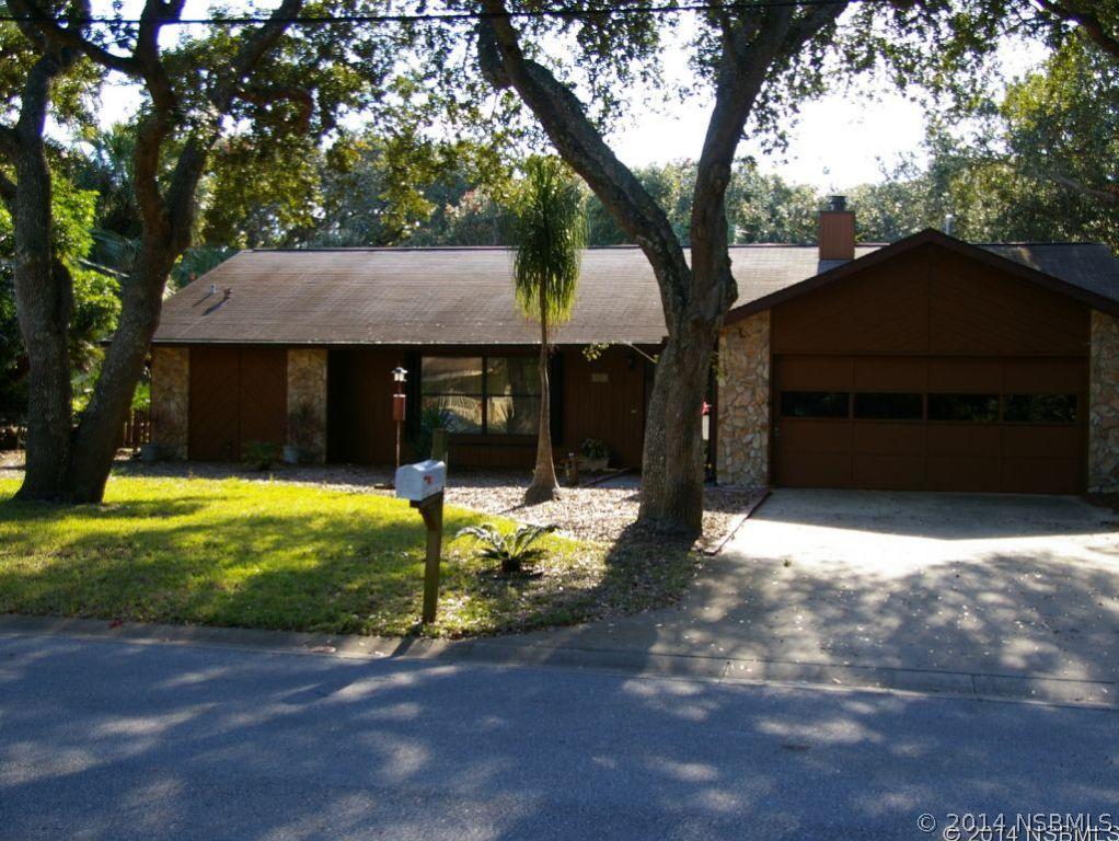 805 E 19th Ave., New Smyrna Beach, FL 32169