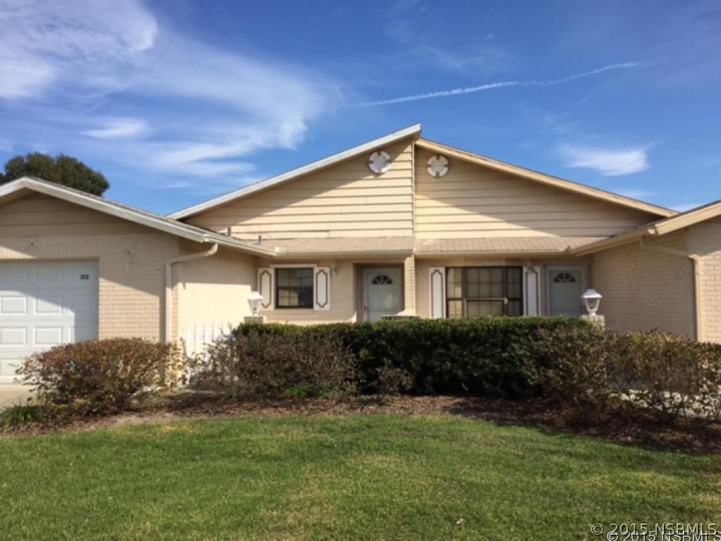 313 Paradise Ln., Edgewater, FL 32132