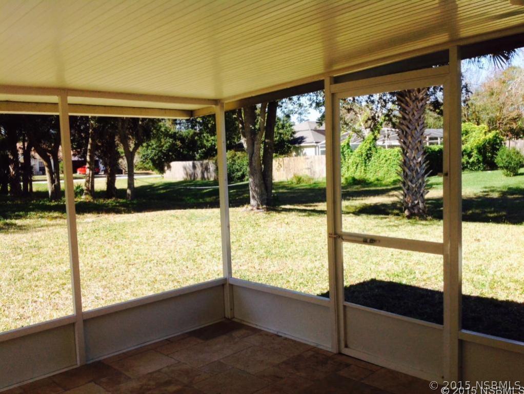 2404 Tamarind Dr., Edgewater, FL 32141