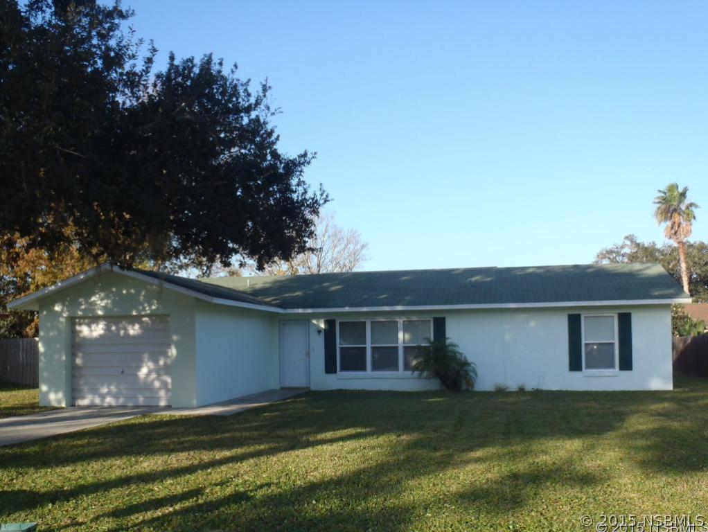 206 Wildwood Dr., Edgewater, FL 32132