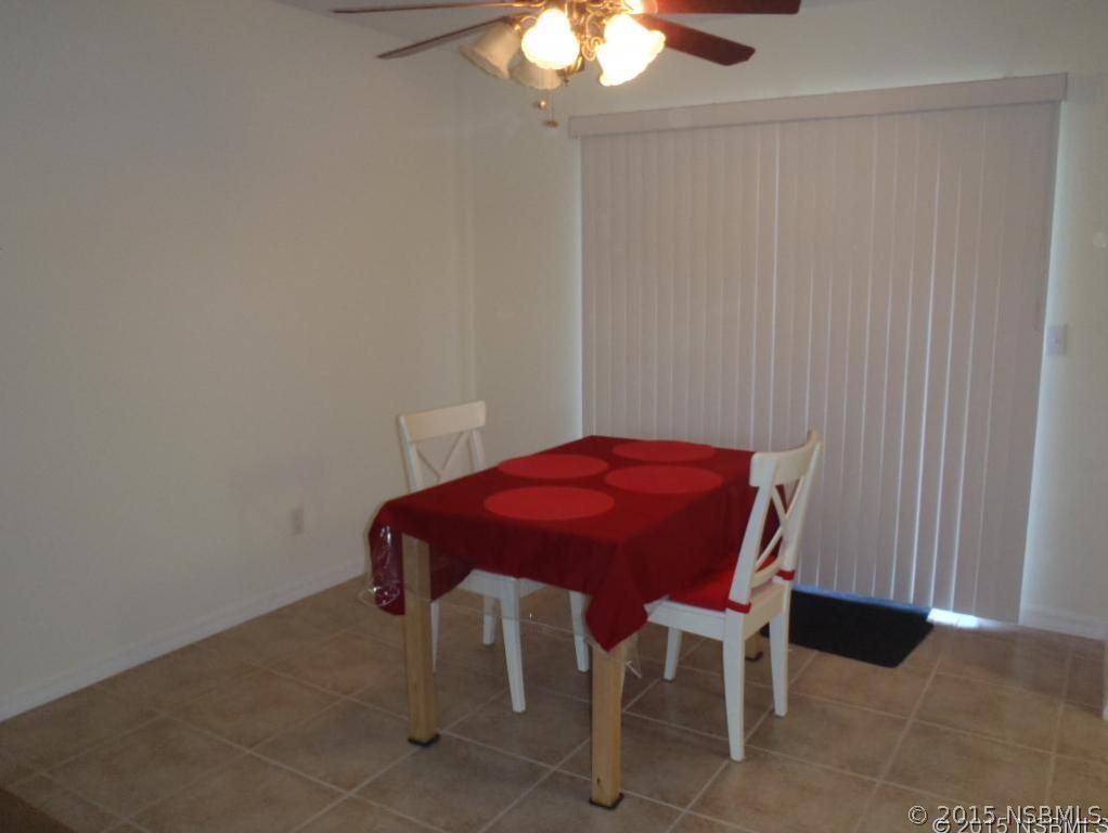 206 Wildwood Dr., Edgewater, FL 32132