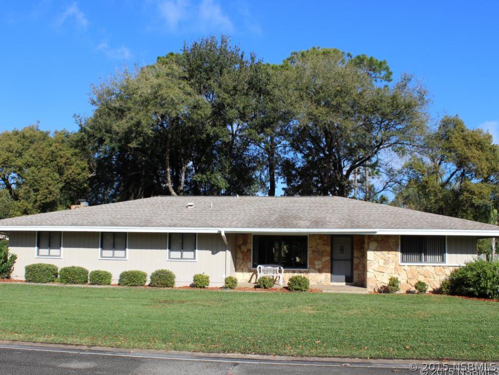 242 Live Oak Ln., New Smyrna Beach, FL 32168