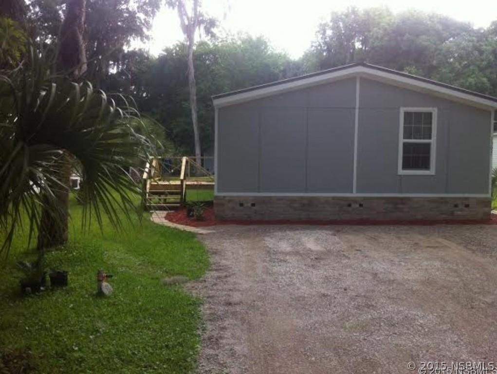 1397 Elizabeth St., New Smyrna Beach, FL 32168