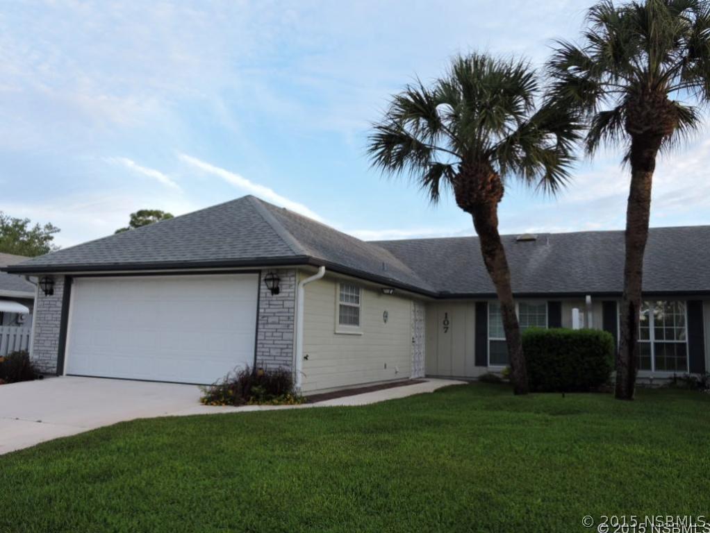 107 Lake Fairgreen Cir., New Smyrna Beach, FL 32168