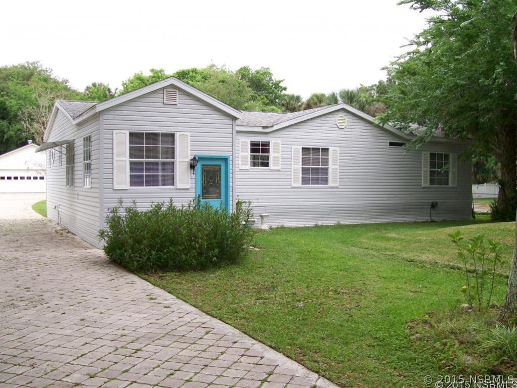 847 Cavedo St., New Smyrna Beach, FL 32168