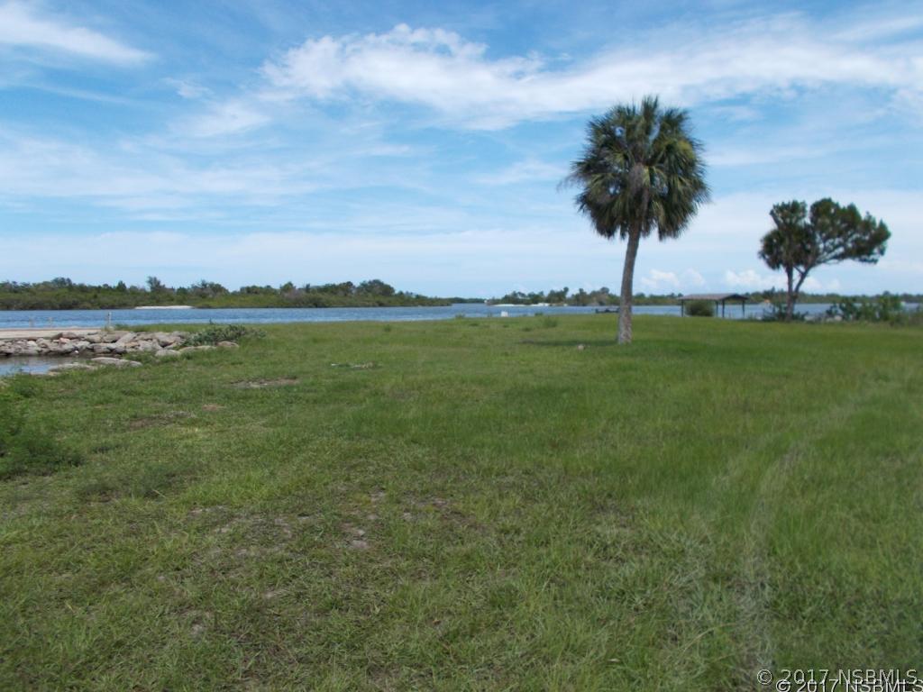 Carlson Cove, Edgewater, FL 32132