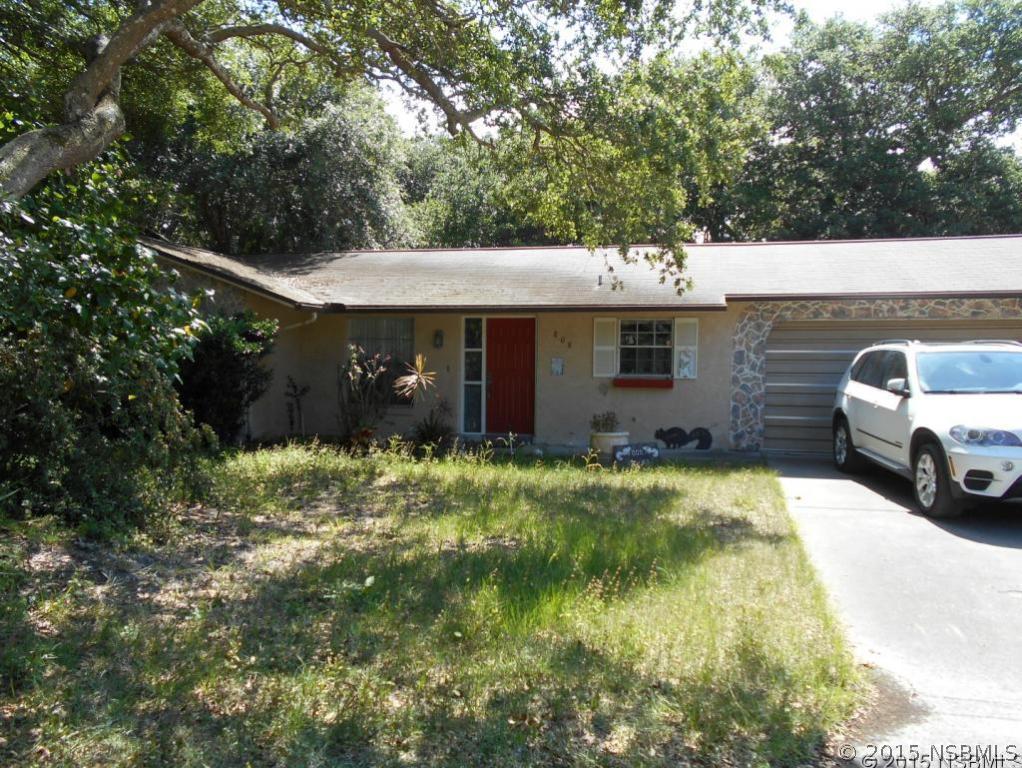 808 Evergreen St., New Smyrna Beach, FL 32169
