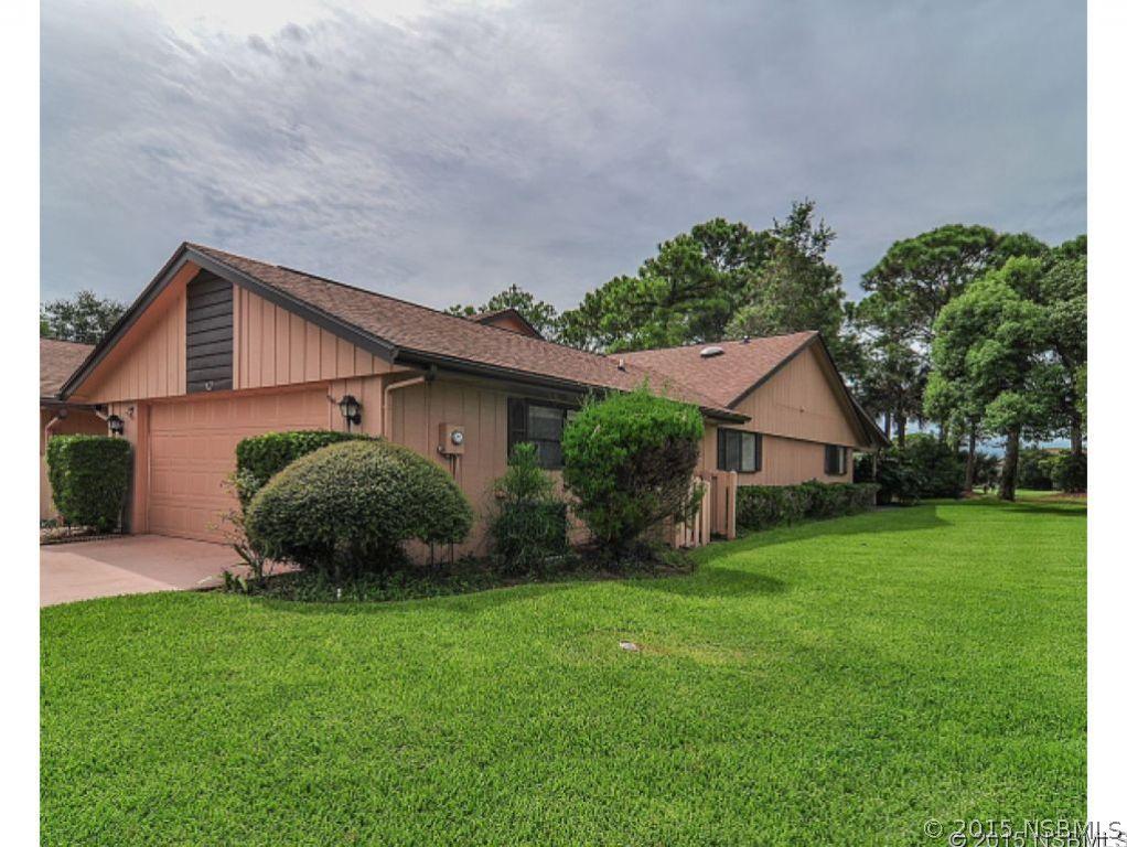 7 Lake Fairgreen Cir. #6, New Smyrna Beach, FL 32168